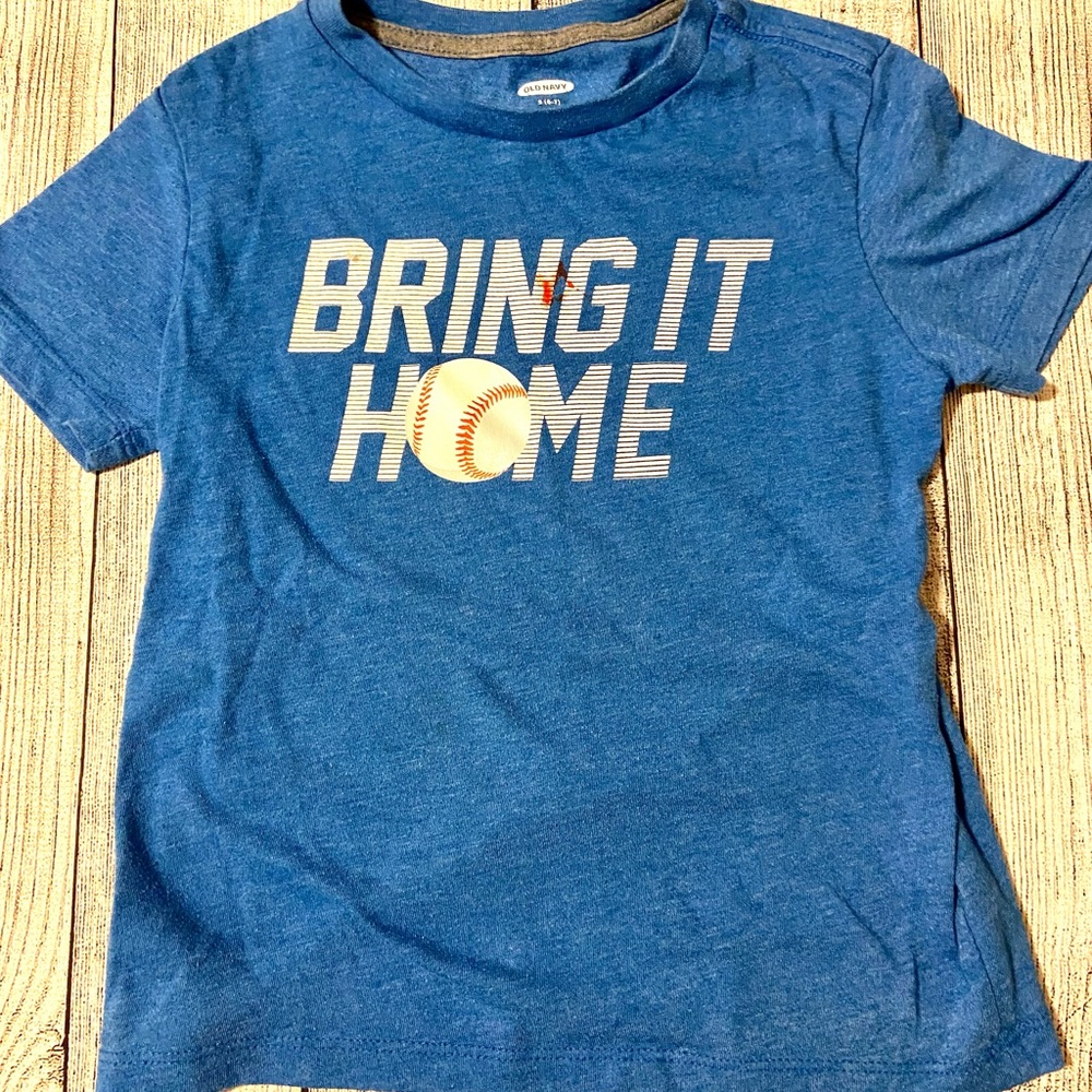 Old Navy baseball t-shirt